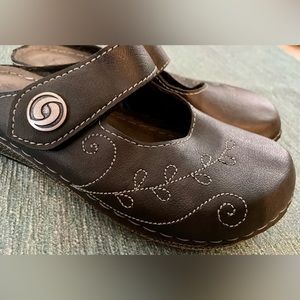 Flexus Spring Step Black Leather Slip on Mary Jane Mules size 36 Velcro Straps